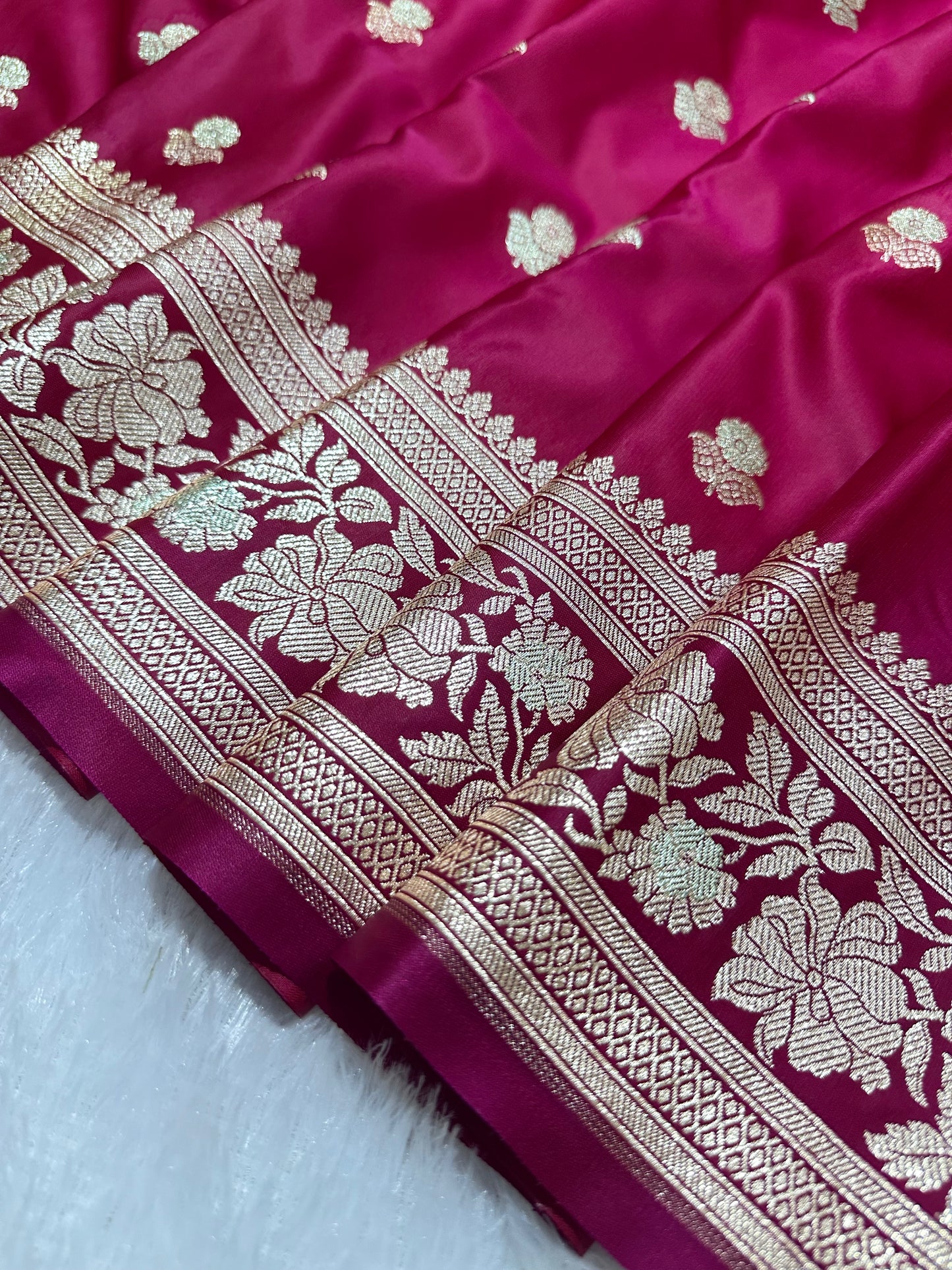 Premium Rani Pink Banarasi Silk Saree With Rich Gold & Silver Double Zari Weaving