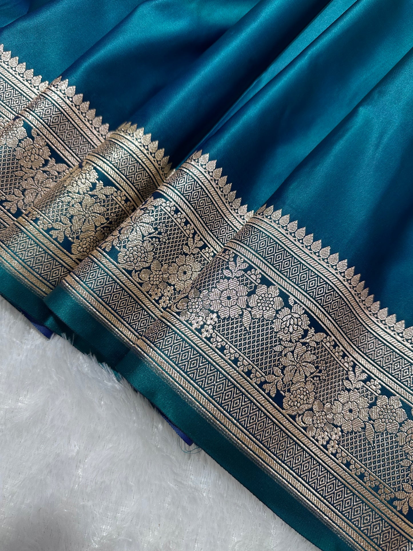 Luxury Peacock Blue Plain Silk Saree With Rich Banarasi Border