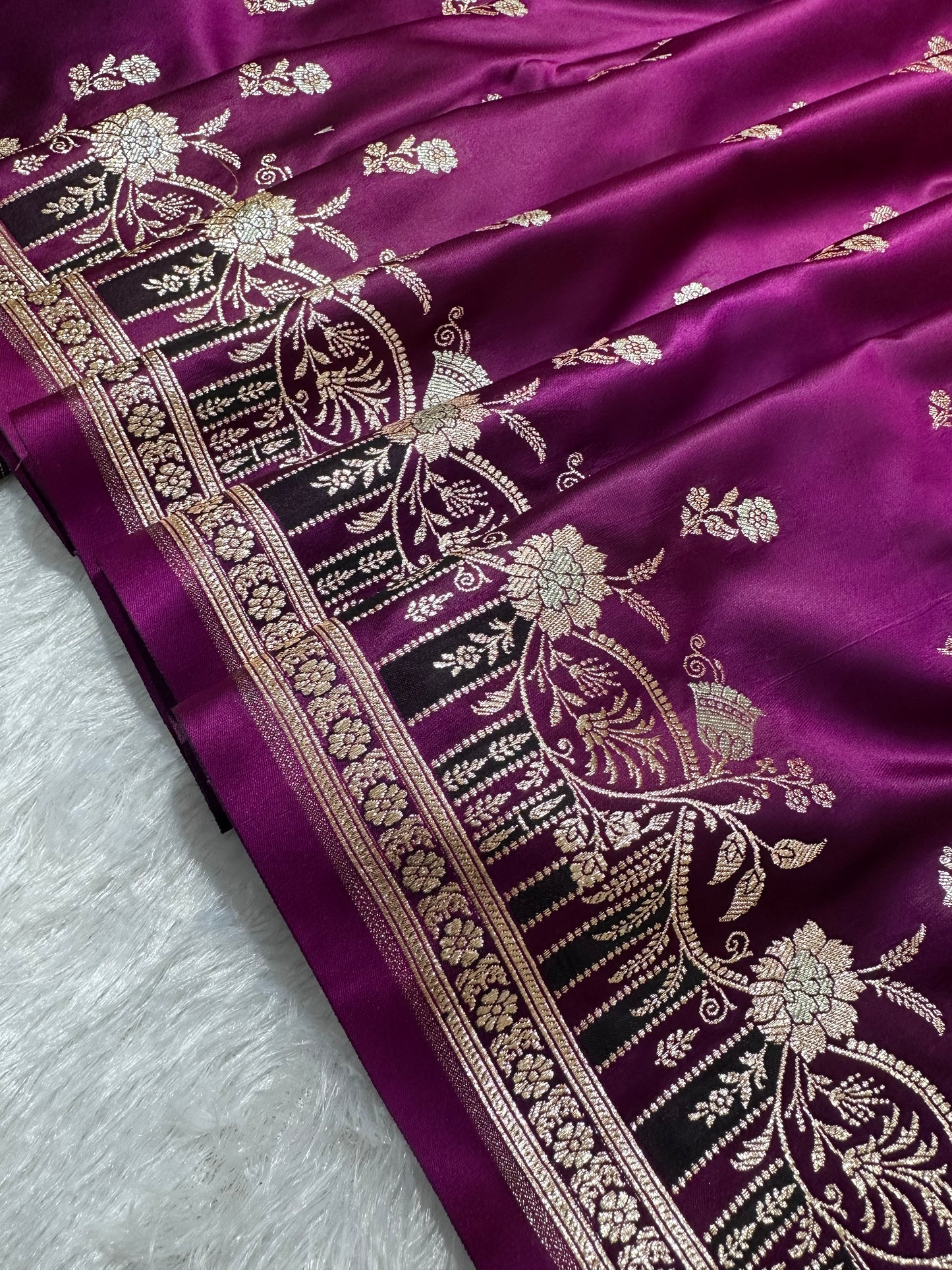 Premium Royal Purple Banarasi Silk Saree With Elegant Double Zari Buti Border