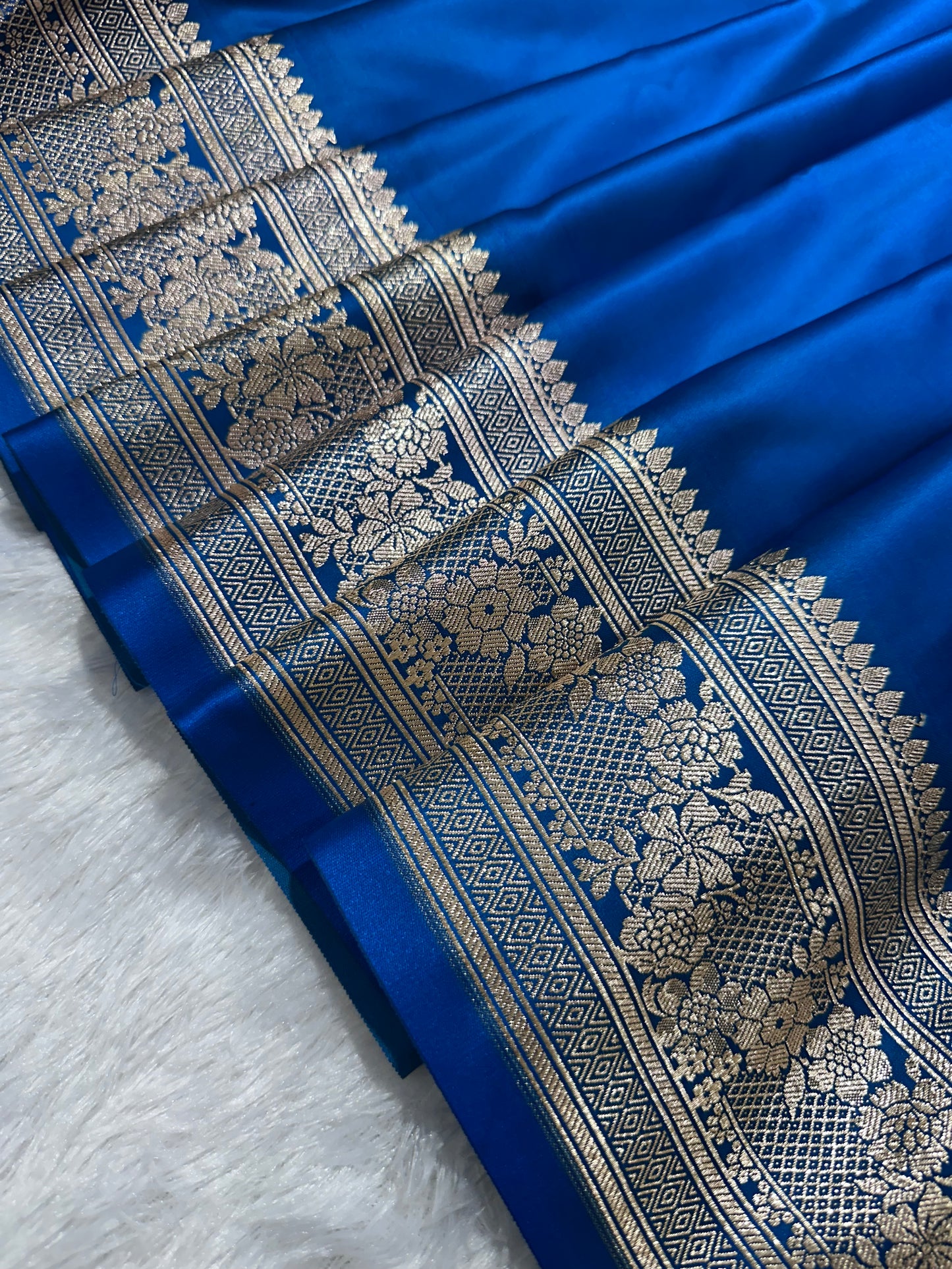 Luxury Firozi Plain Silk Saree With Rich Banarasi Border