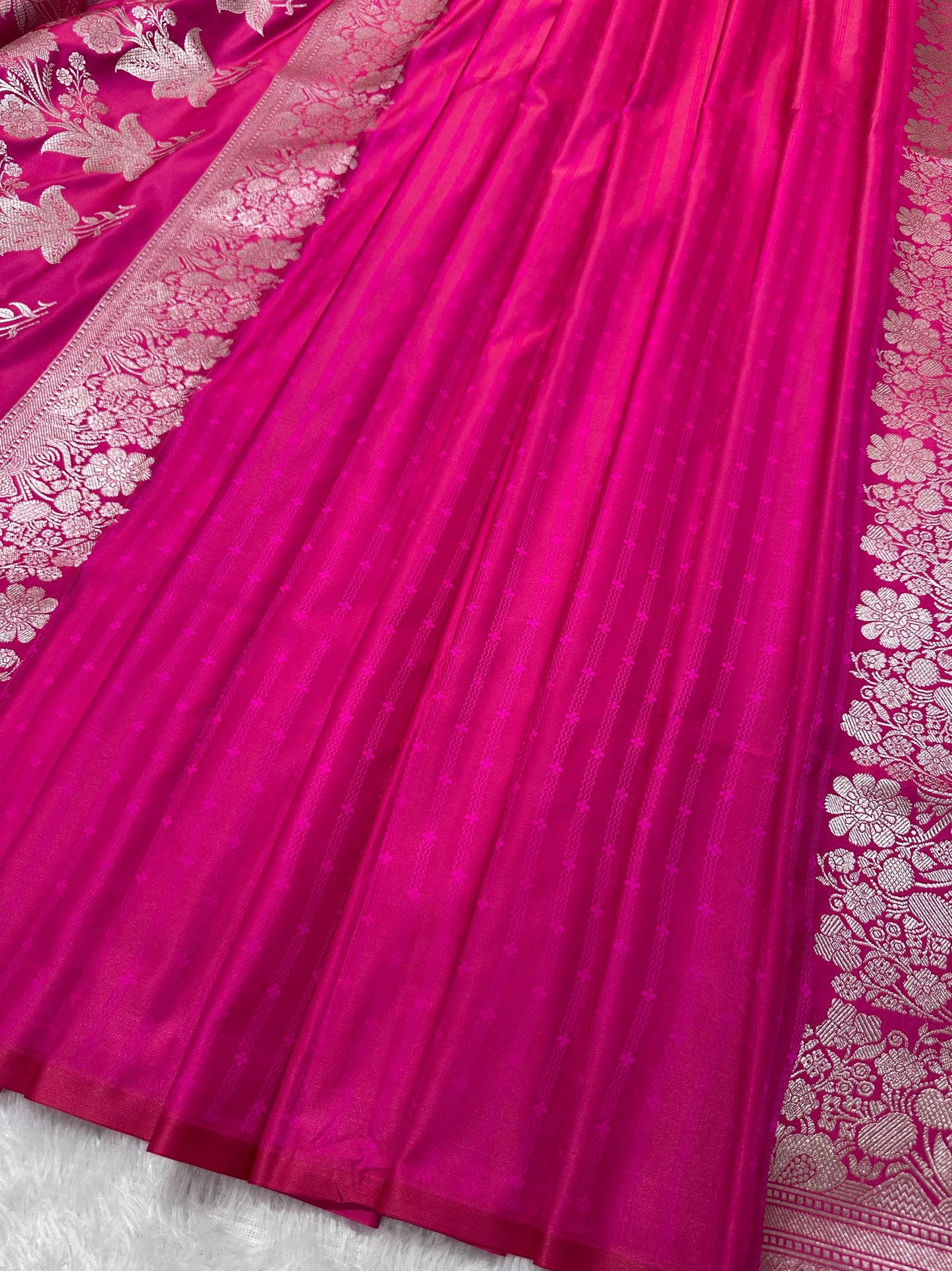 Magenta Pink Katan Silk Banarasi Saree with Fine Antique Copper Zari Arch-Bell Jhallar Border
