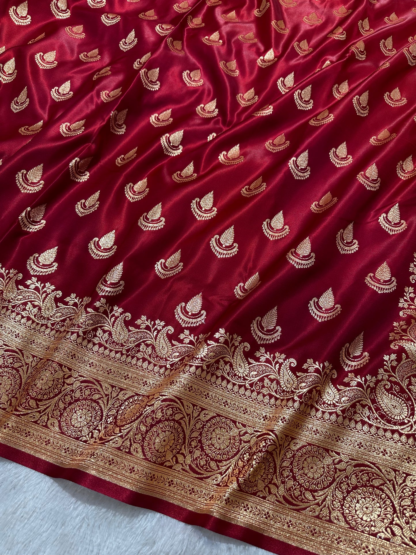 Bridal Maroon Satin Silk Banarasi Saree with Royal Guldasta Chakra Border and Traditional Chand-Panna Butis