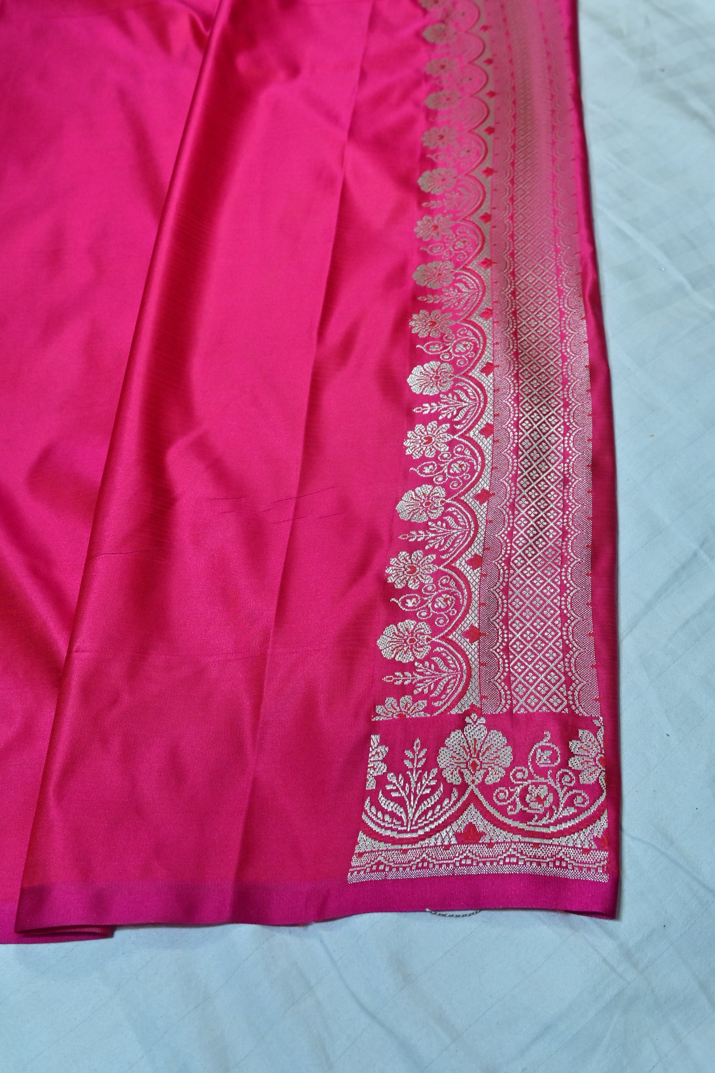 Premium Rose Pink Katan Banarasi Silk Saree with Silver Zari Floral Buta – Traditional Wedding & Festive Wear