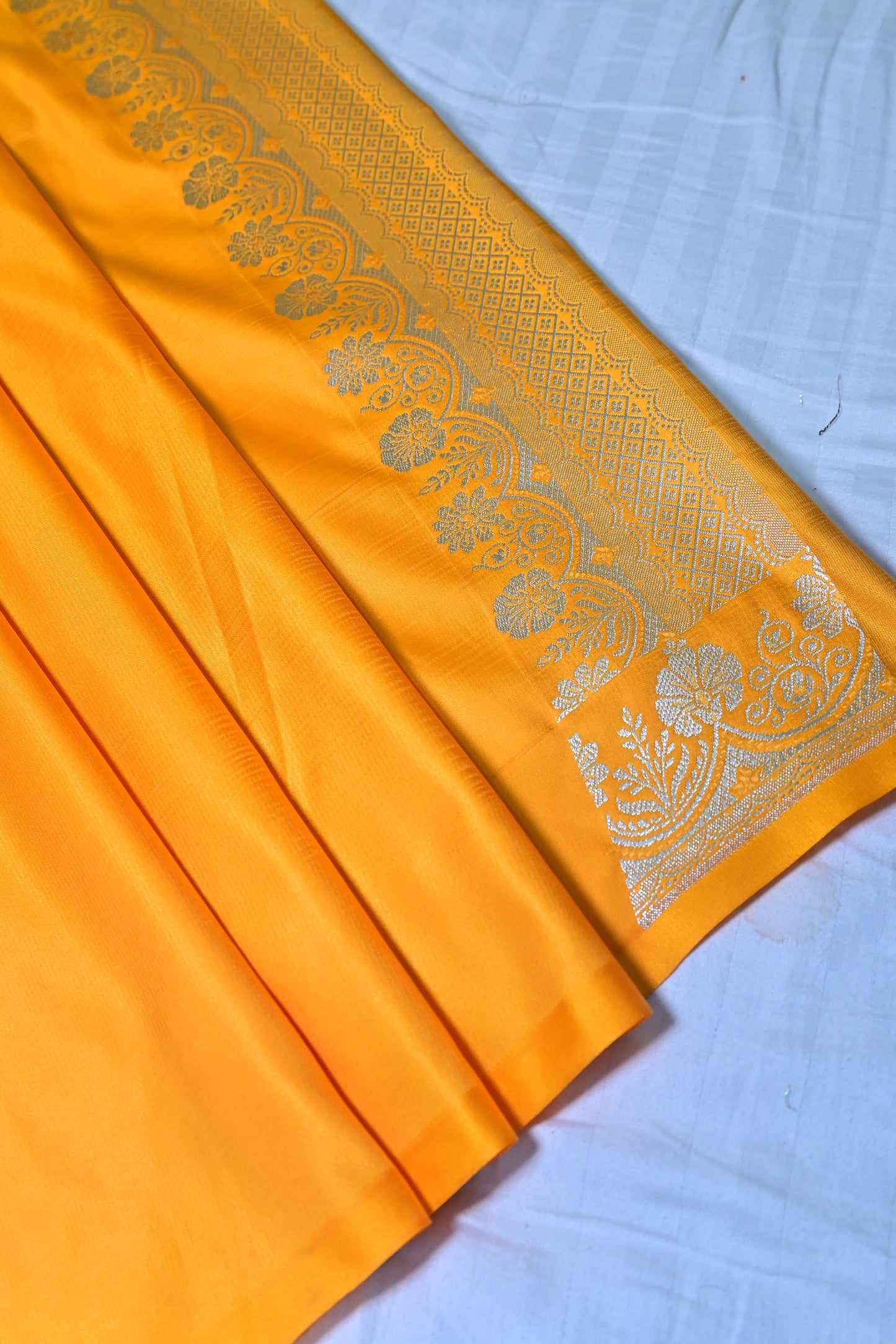 Premium Yellow Katan Banarasi Silk Saree with Silver Zari Floral Buta – Traditional Wedding & Festive Wear