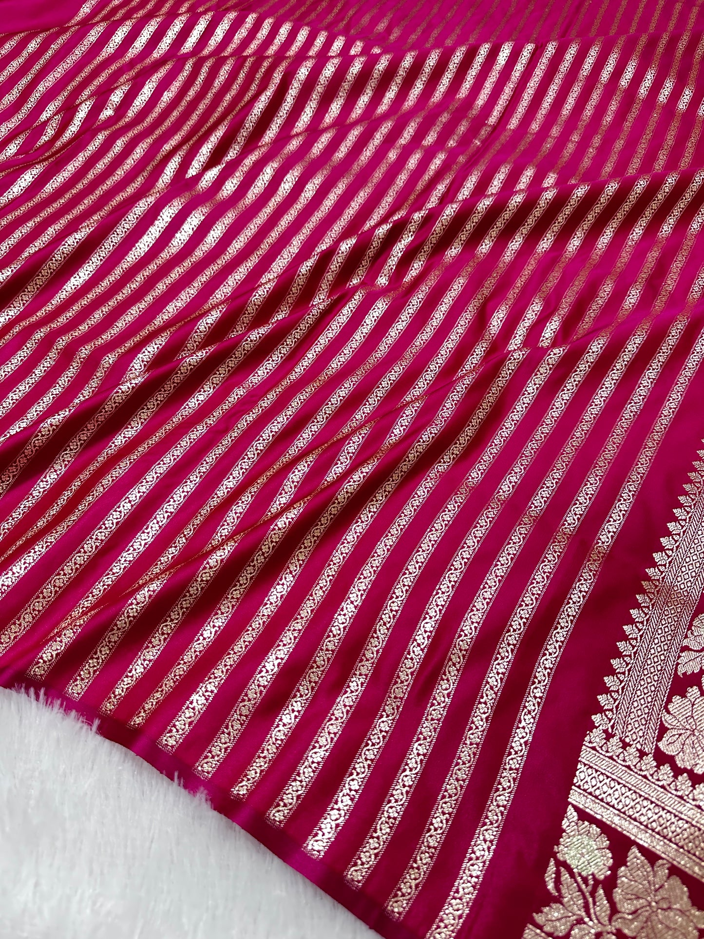 Premium Rani Pink Banarasi Silk Saree With Rich Gold & Silver Double Zari Weaving