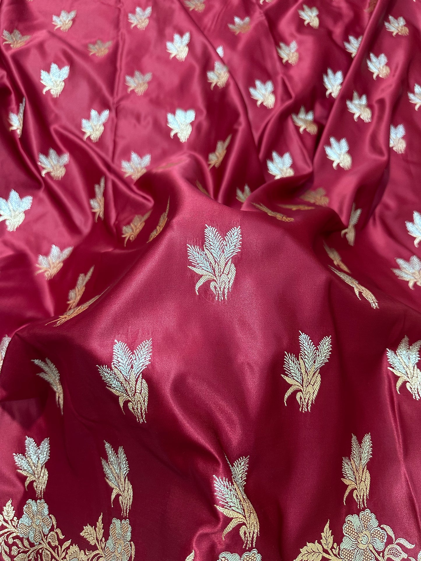 Premium Dark Maroon Banarasi Silk Saree With Rich Gold & Silver Double Zari Weaving