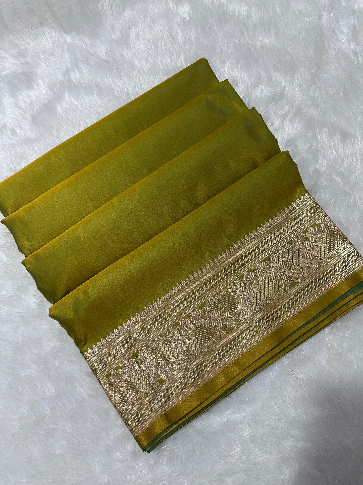 Luxury Mehendi Green Plain Silk Saree With Rich Banarasi Border
