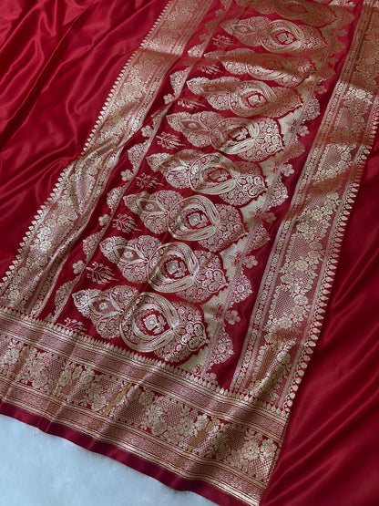 Luxury Ruby Red Plain Silk Saree With Rich Banarasi Border