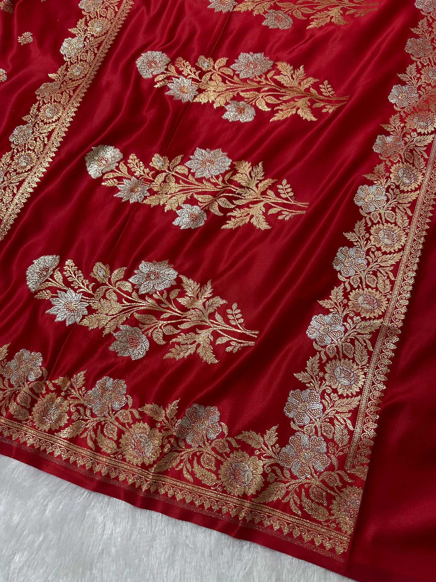 Premium Scarlet Red Banarasi Silk Saree With Elegant Double Zari Buti Border