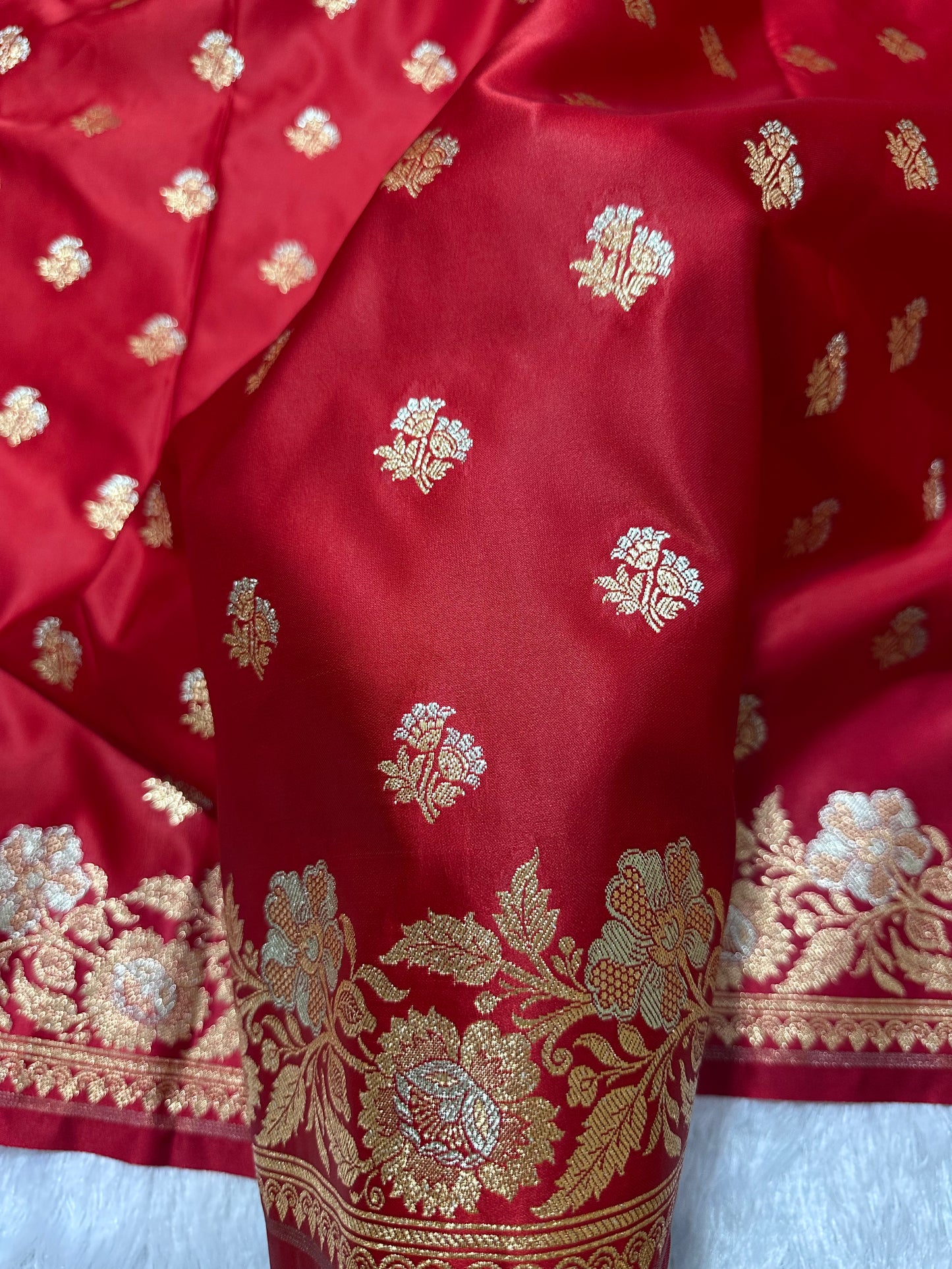 Premium Scarlet Red Banarasi Silk Saree With Elegant Double Zari Buti Border