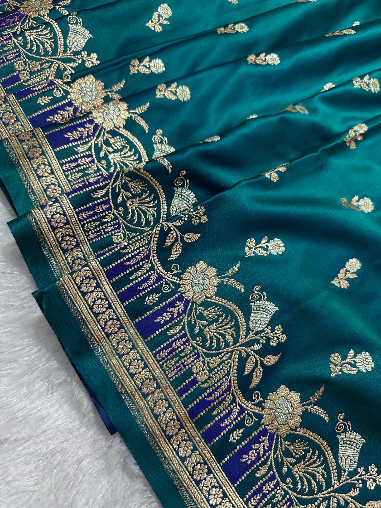 Premium Peacock Blue Silk Saree With Elegant Double Zari Buti Border&nbsp;