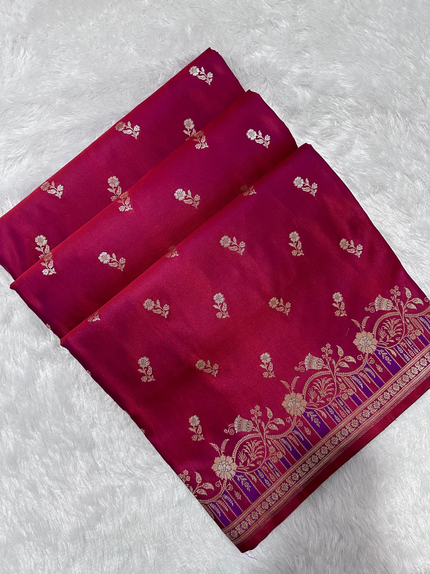 Premium Magenta Silk Saree With Elegant Double Zari Buti Border
