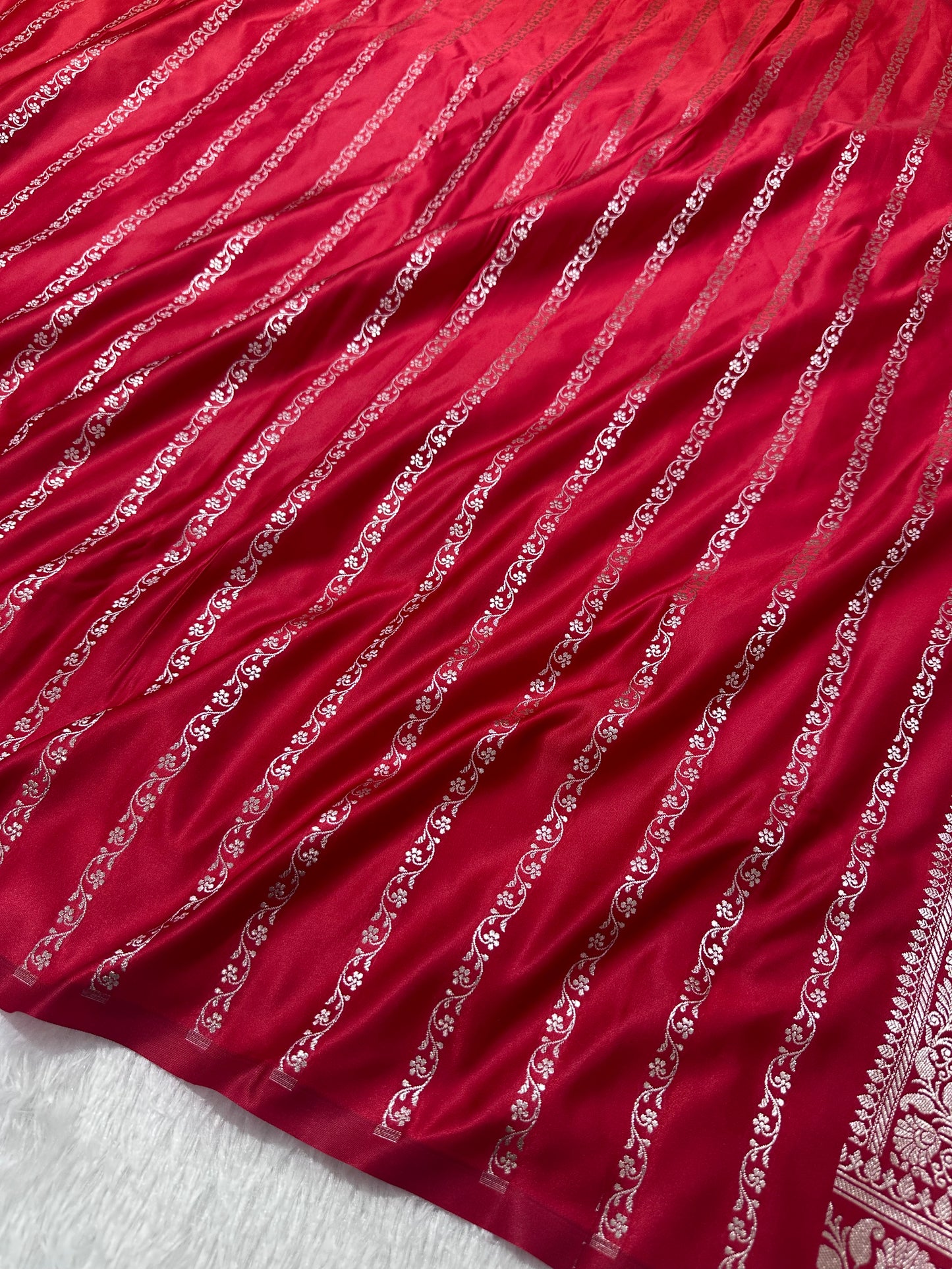 Royal Maharani Red Banarasi Silk Saree