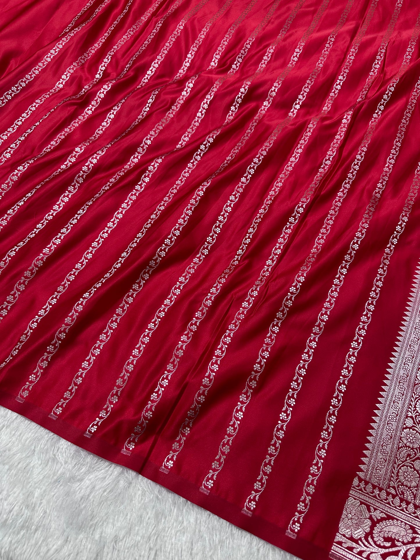 Royal Maharani Red Banarasi Silk Saree