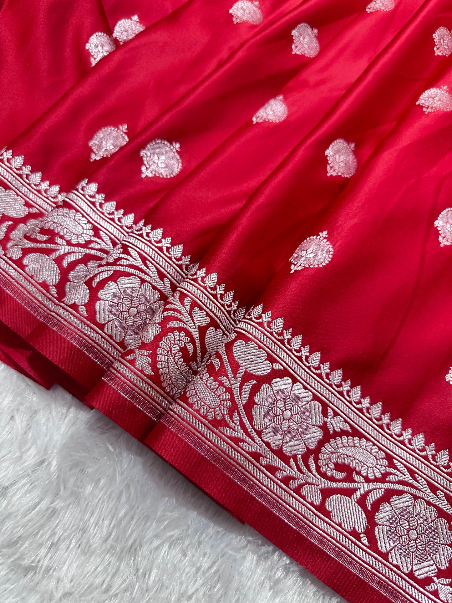Royal Maharani Red Banarasi Silk Saree