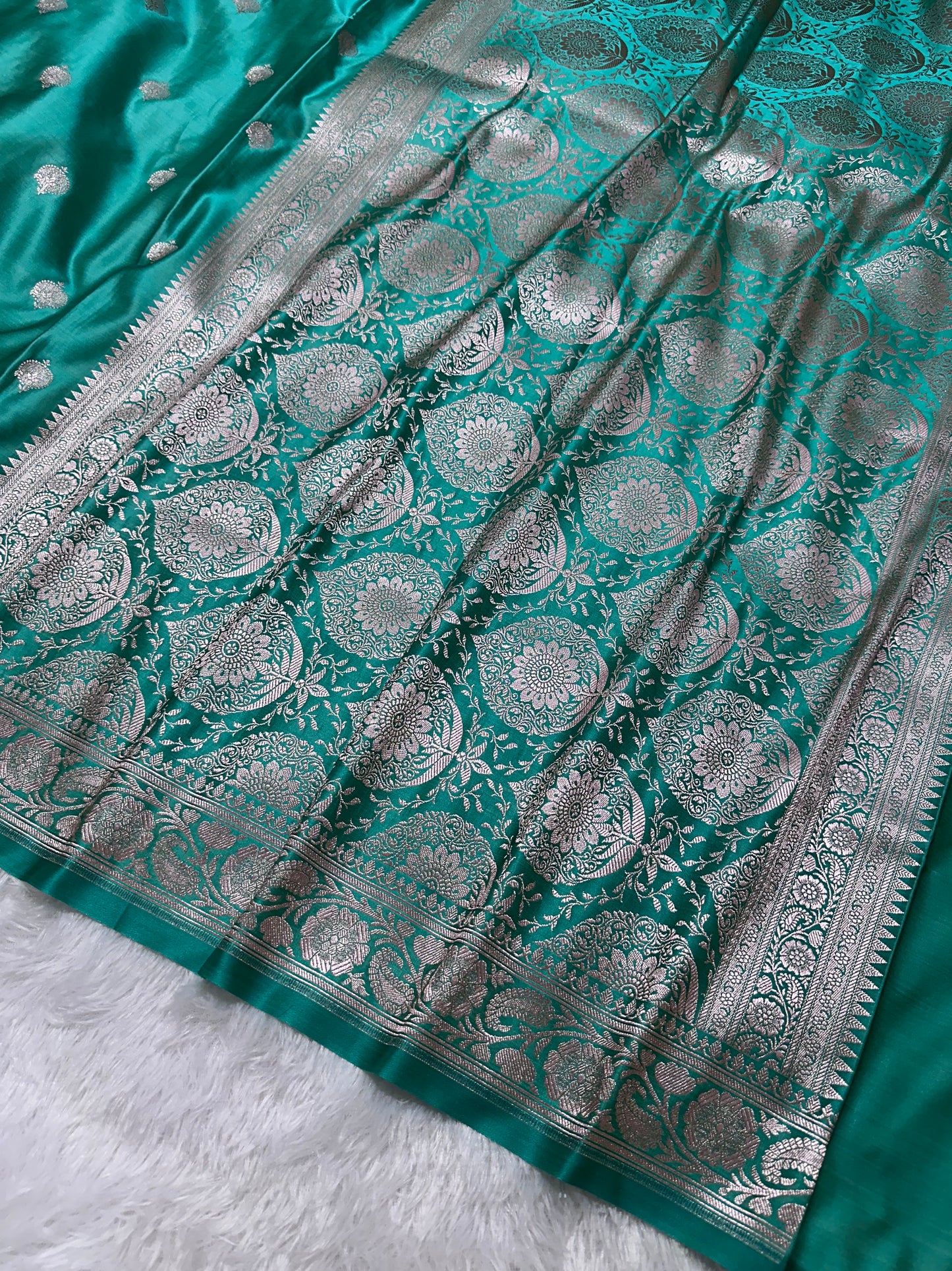 Elegant Sea Green Banarasi Silk Saree