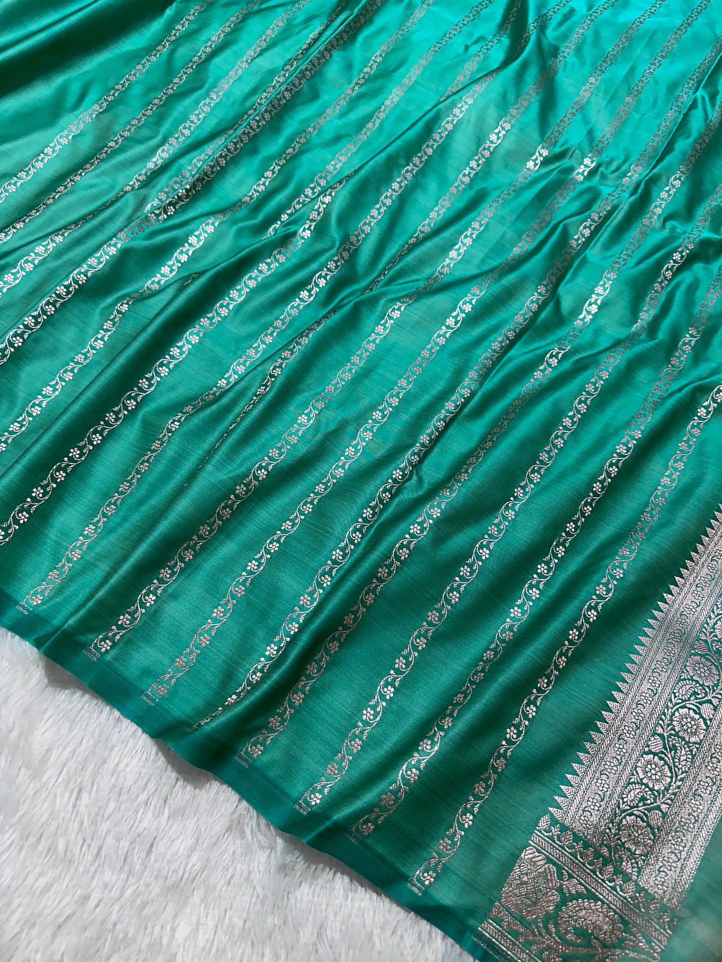 Elegant Sea Green Banarasi Silk Saree