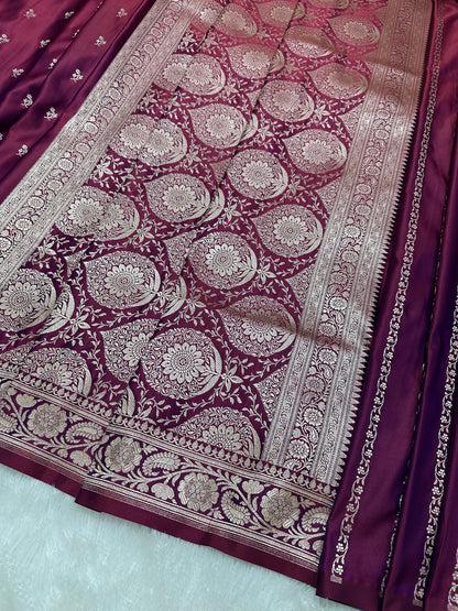 Premium Deep Magenta Banarasi Silk Saree With Elegant Double Zari Buti Border&nbsp;