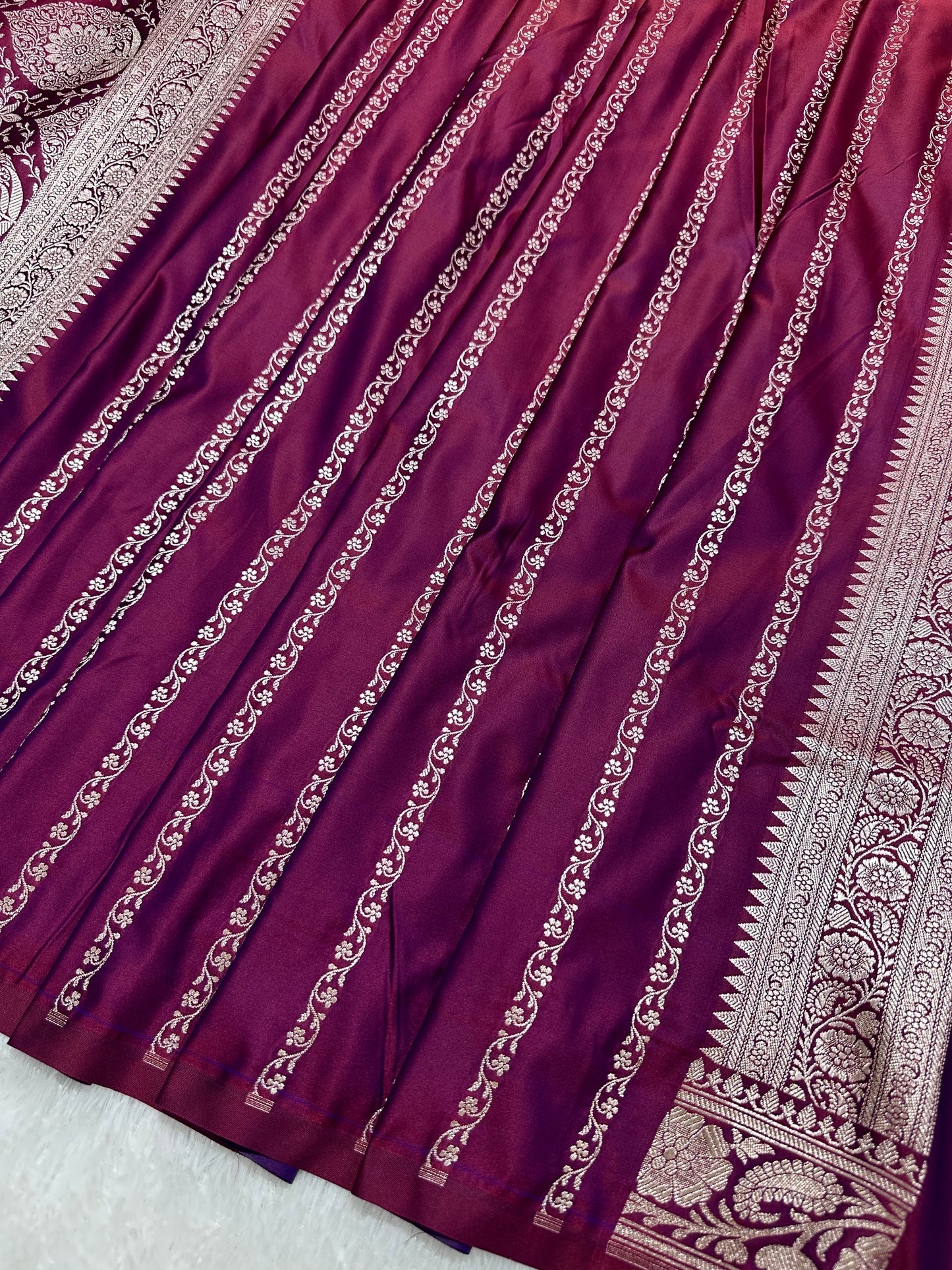 Premium Deep Magenta Banarasi Silk Saree With Elegant Double Zari Buti Border&nbsp;