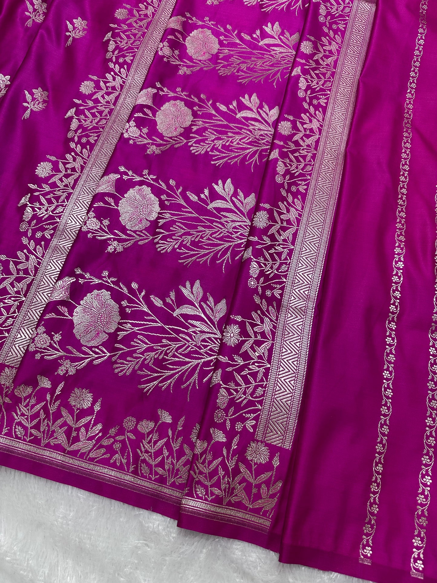 Premium Rani Pink Banarasi Silk Saree With Elegant Double Zari Buti Border&nbsp; (Copy) (Copy)