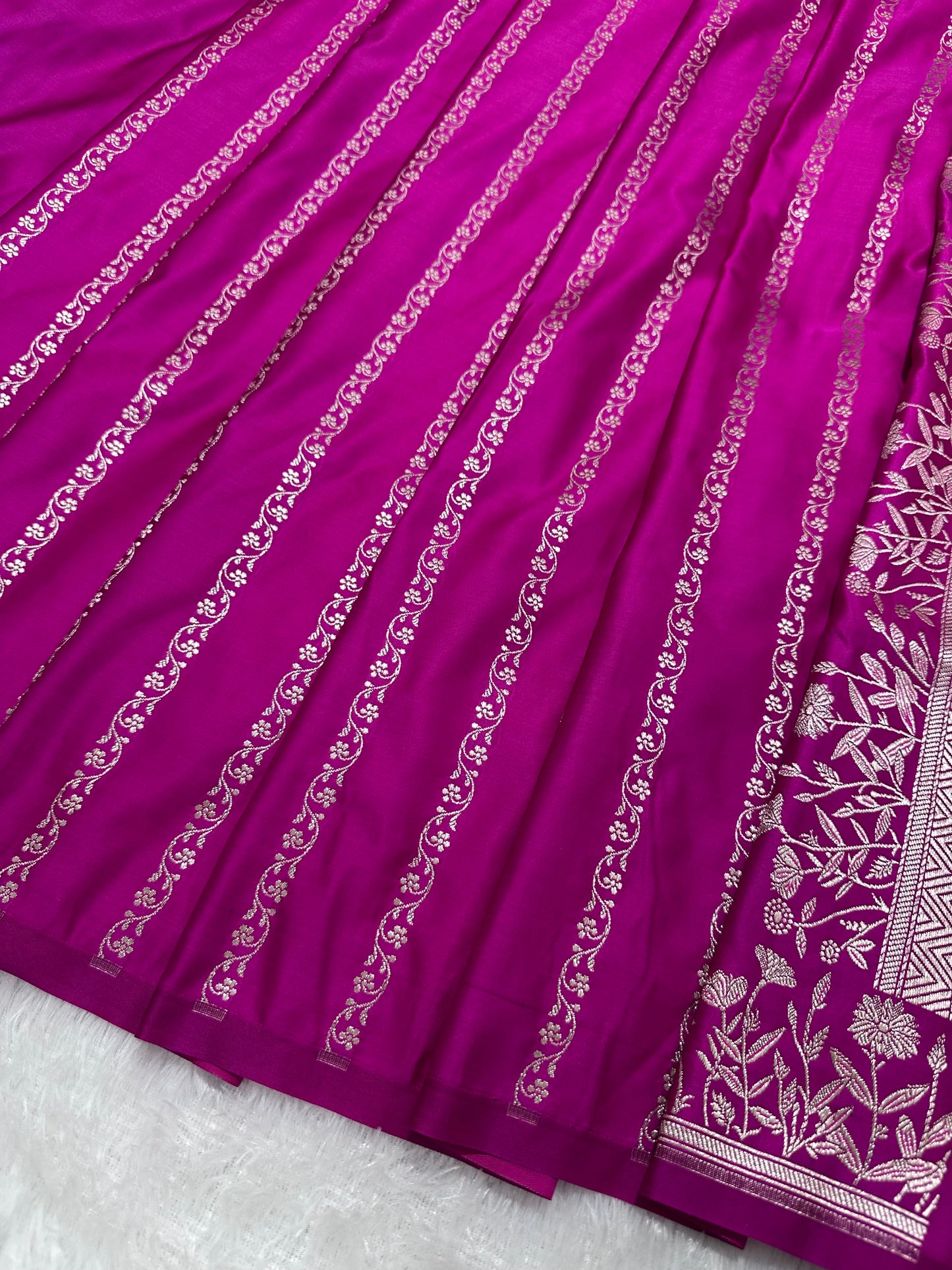 Premium Rani Pink Banarasi Silk Saree With Elegant Double Zari Buti Border&nbsp; (Copy) (Copy)