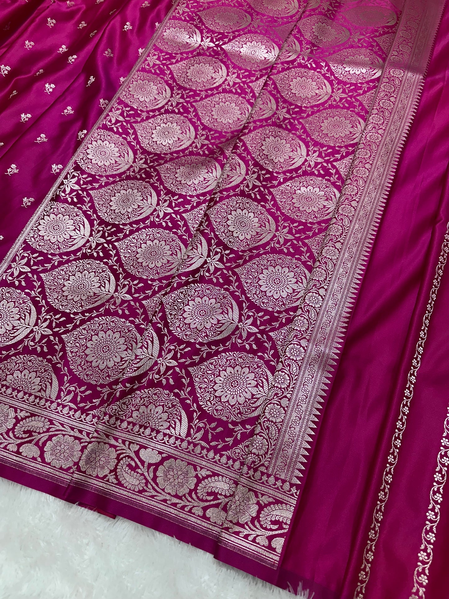 Magenta Pink Katan Silk Banarasi Saree with Classic Copper Zari Kalka-Bel Border and Delicate Floral Sprigs
