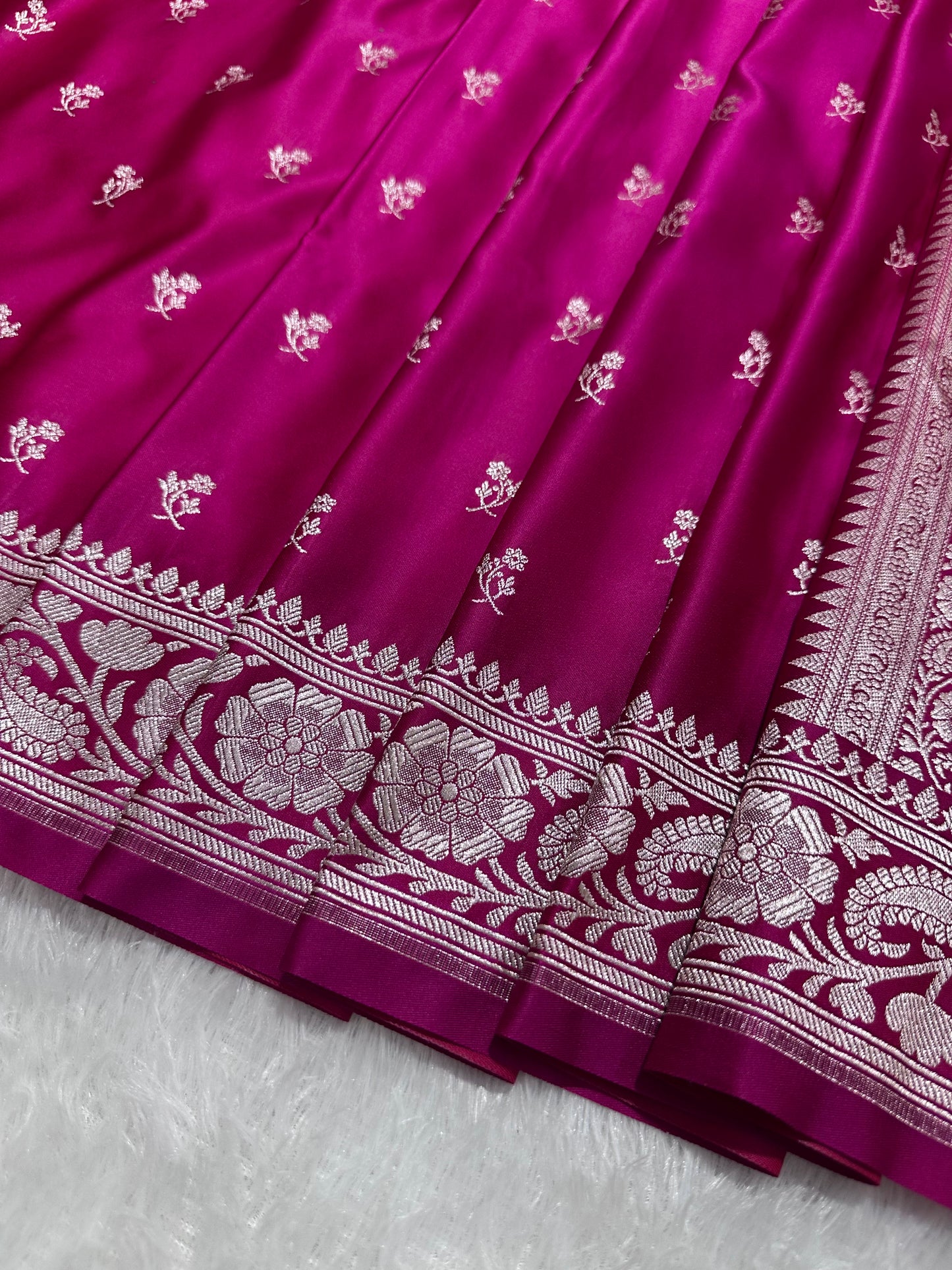 Magenta Pink Katan Silk Banarasi Saree with Classic Copper Zari Kalka-Bel Border and Delicate Floral Sprigs