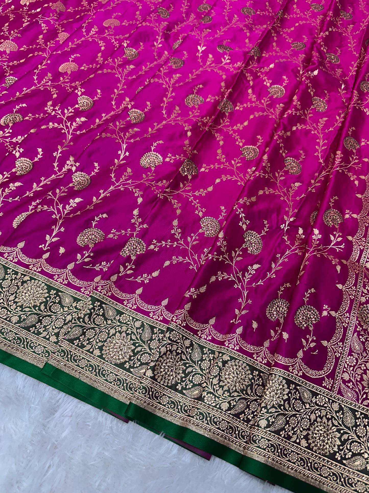 Vibrant Rani Pink and Deep Purple Silk Banarasi Saree with Multi-Color Ganga-Jamuna Border and Copper Zari Floral Jaal