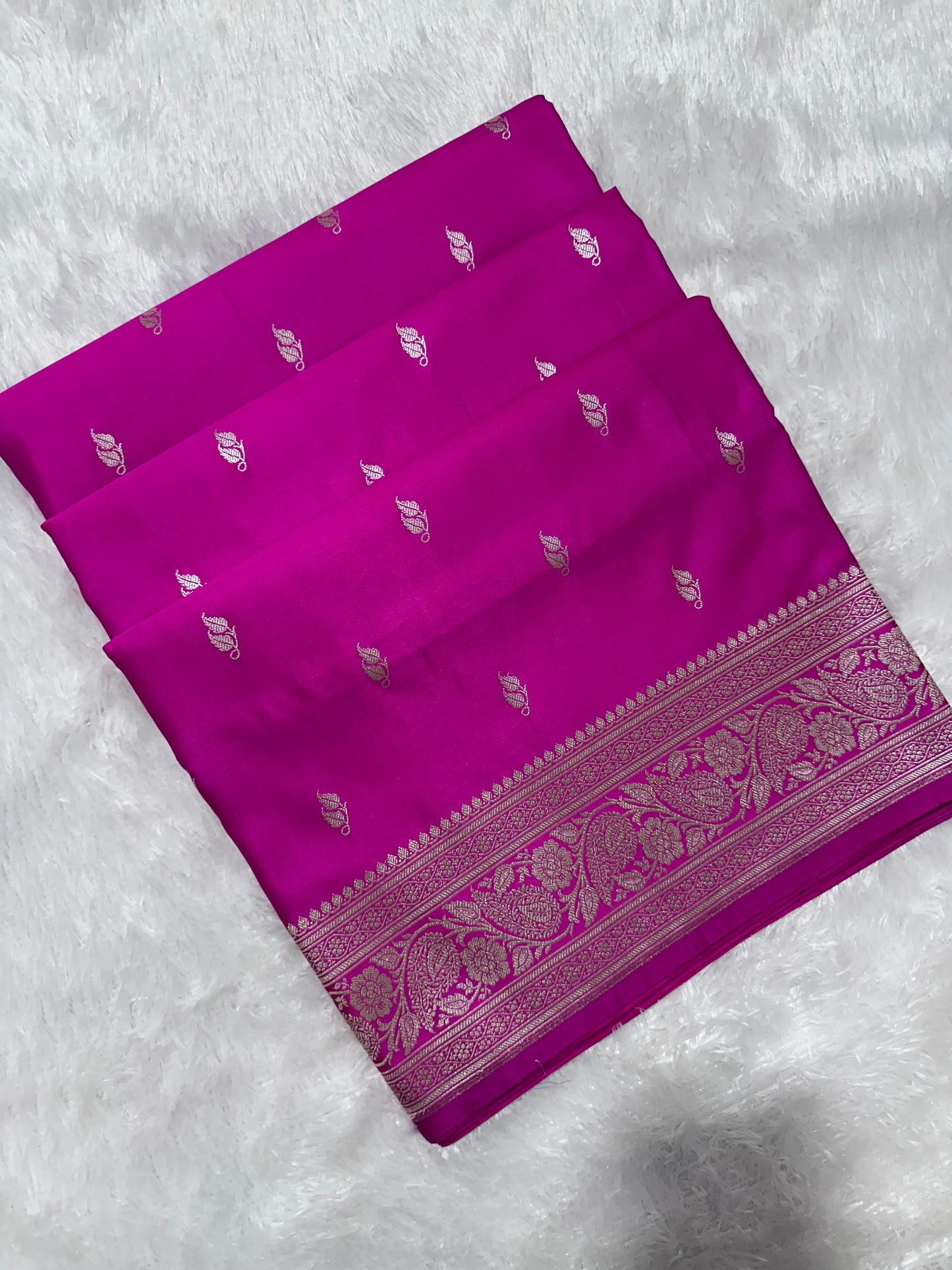 Onion Pink Katan Silk Banarasi Saree with Heritage Copper Zari Kalka Bel Border and Sleek Leaf Sprigs