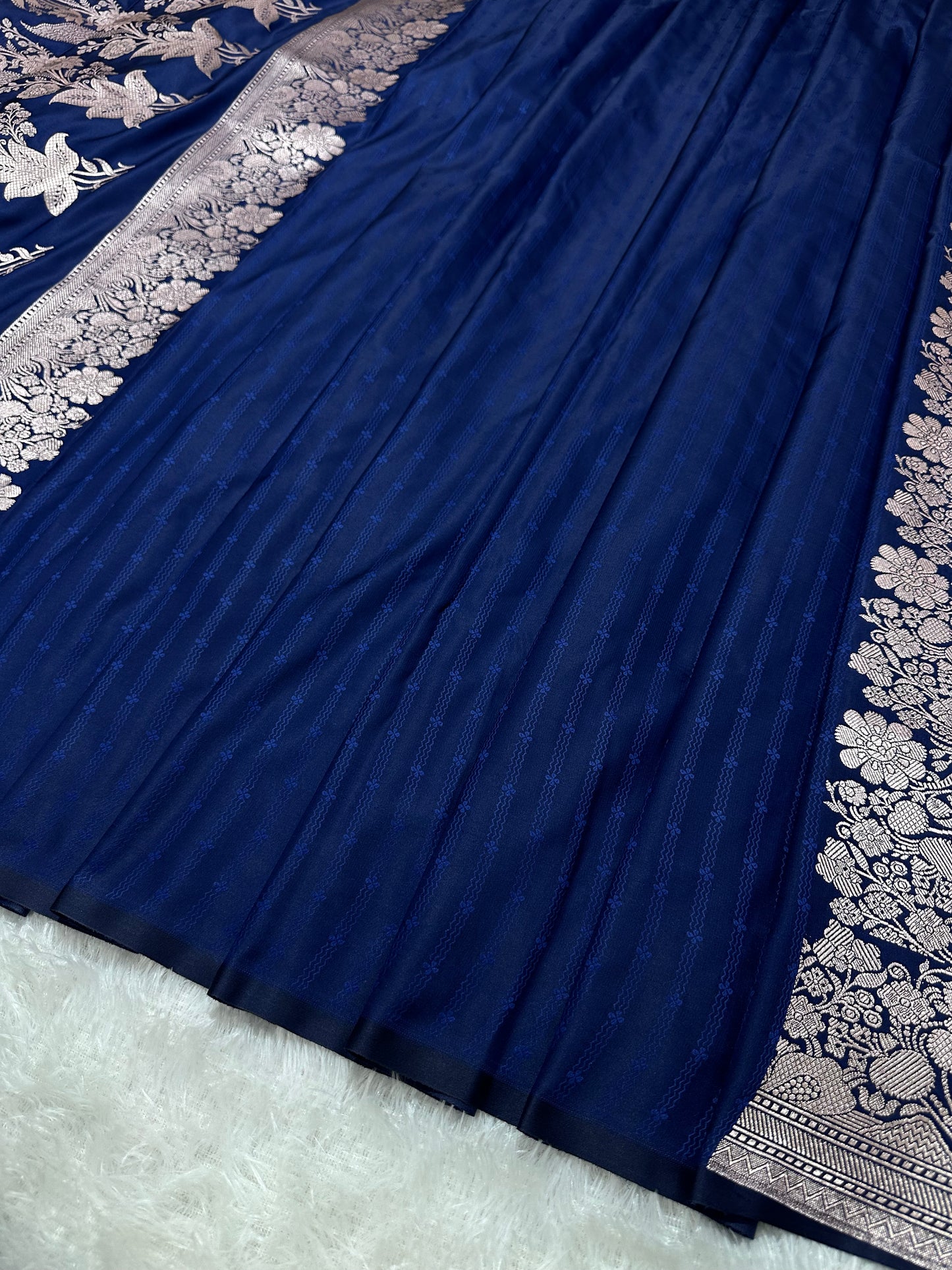 Navy Blue Katan Silk Banarasi Saree with Classic Copper Zari Arch-Bell Border and Elegant Floral Sprigs