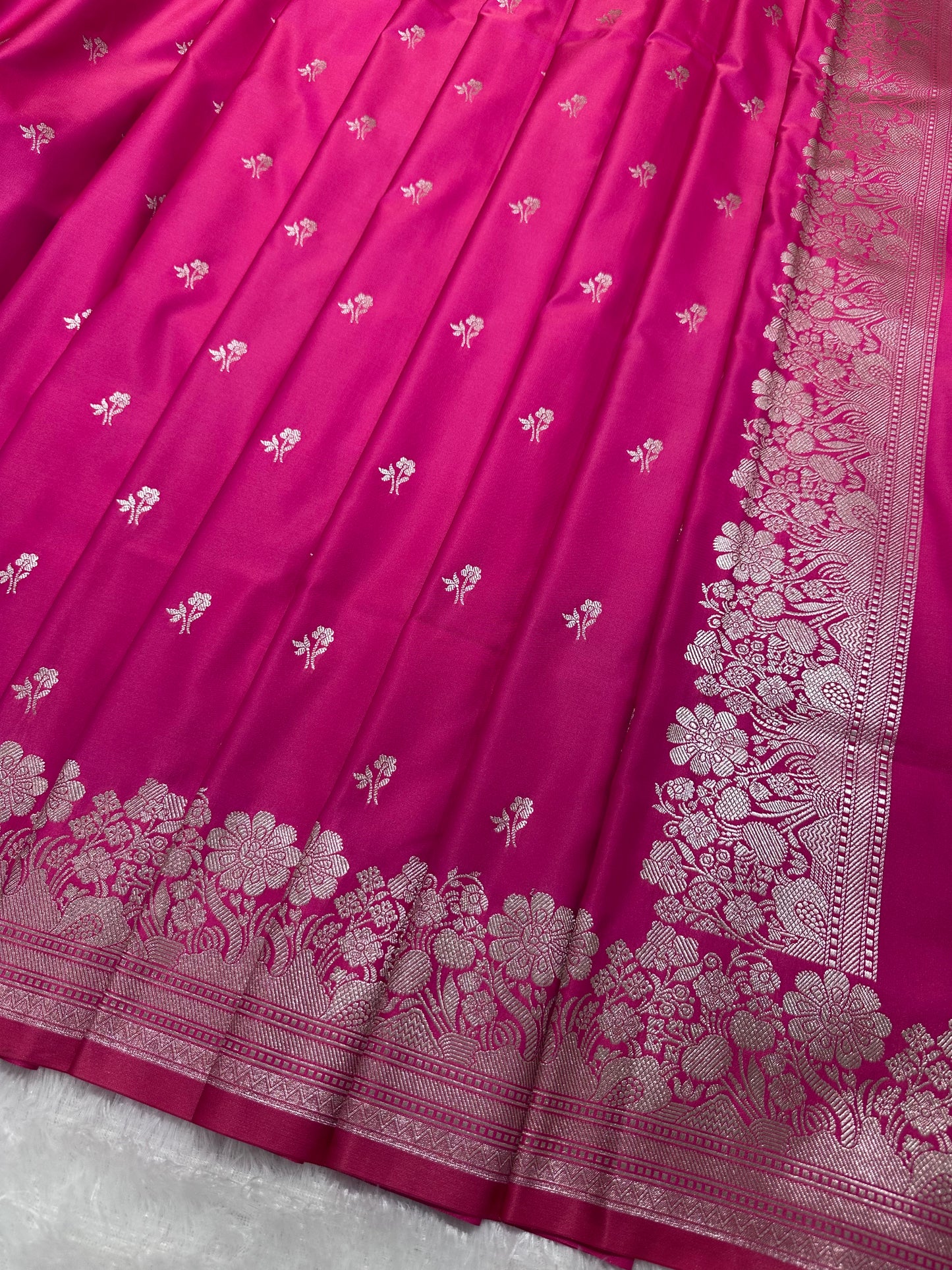 Magenta Pink Katan Silk Banarasi Saree with Fine Antique Copper Zari Arch-Bell Jhallar Border