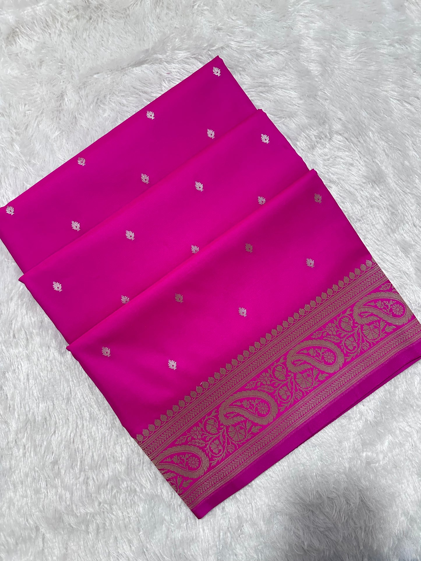 Rose pink Katan Silk Banarasi Saree with Traditional Paisley Border and Shimmering Copper Zari Micro-Butis (Copy)
