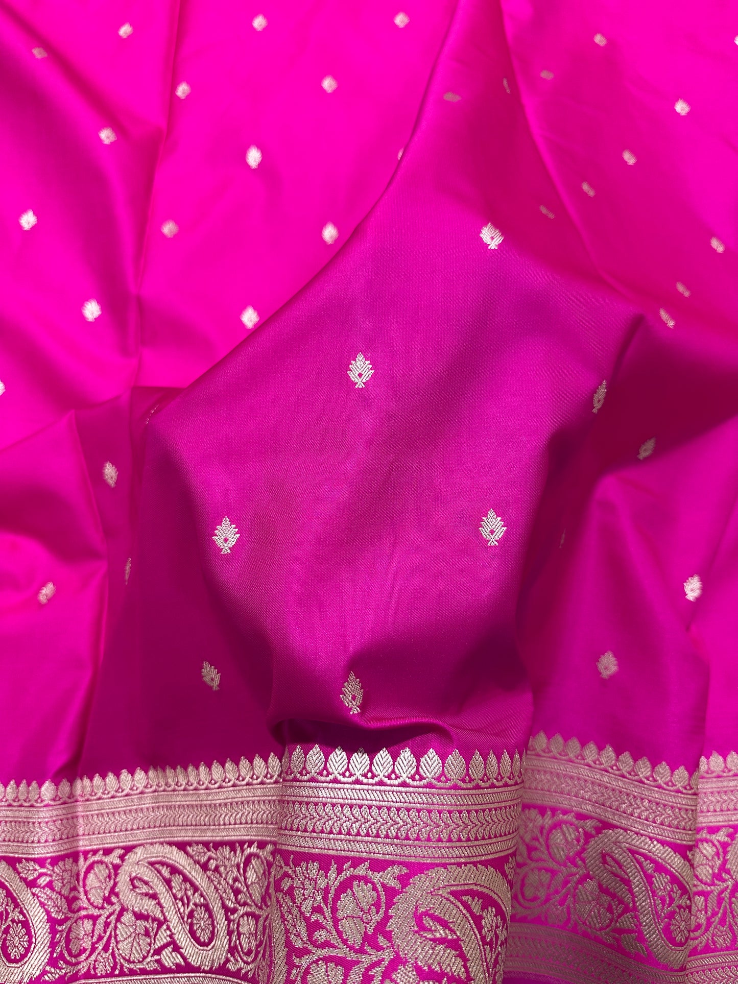 Rose pink Katan Silk Banarasi Saree with Traditional Paisley Border and Shimmering Copper Zari Micro-Butis (Copy)