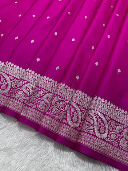 Rose pink Katan Silk Banarasi Saree with Traditional Paisley Border and Shimmering Copper Zari Micro-Butis (Copy)