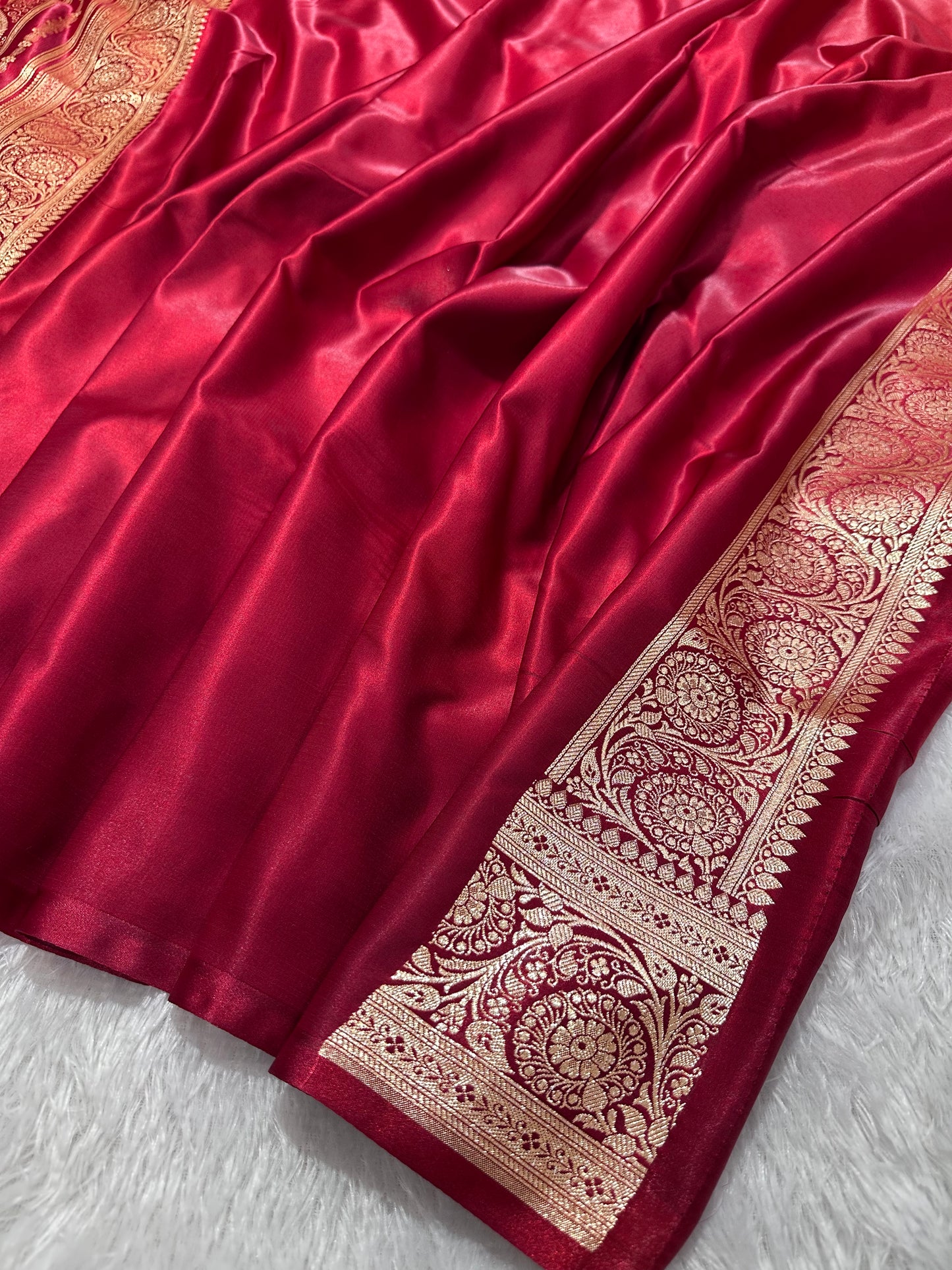 Bridal Maroon Satin Silk Banarasi Saree with Royal Guldasta Chakra Border and Traditional Chand-Panna Butis