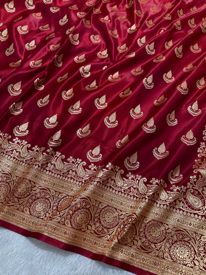 Bridal Maroon Satin Silk Banarasi Saree with Royal Guldasta Chakra Border and Traditional Chand-Panna Butis