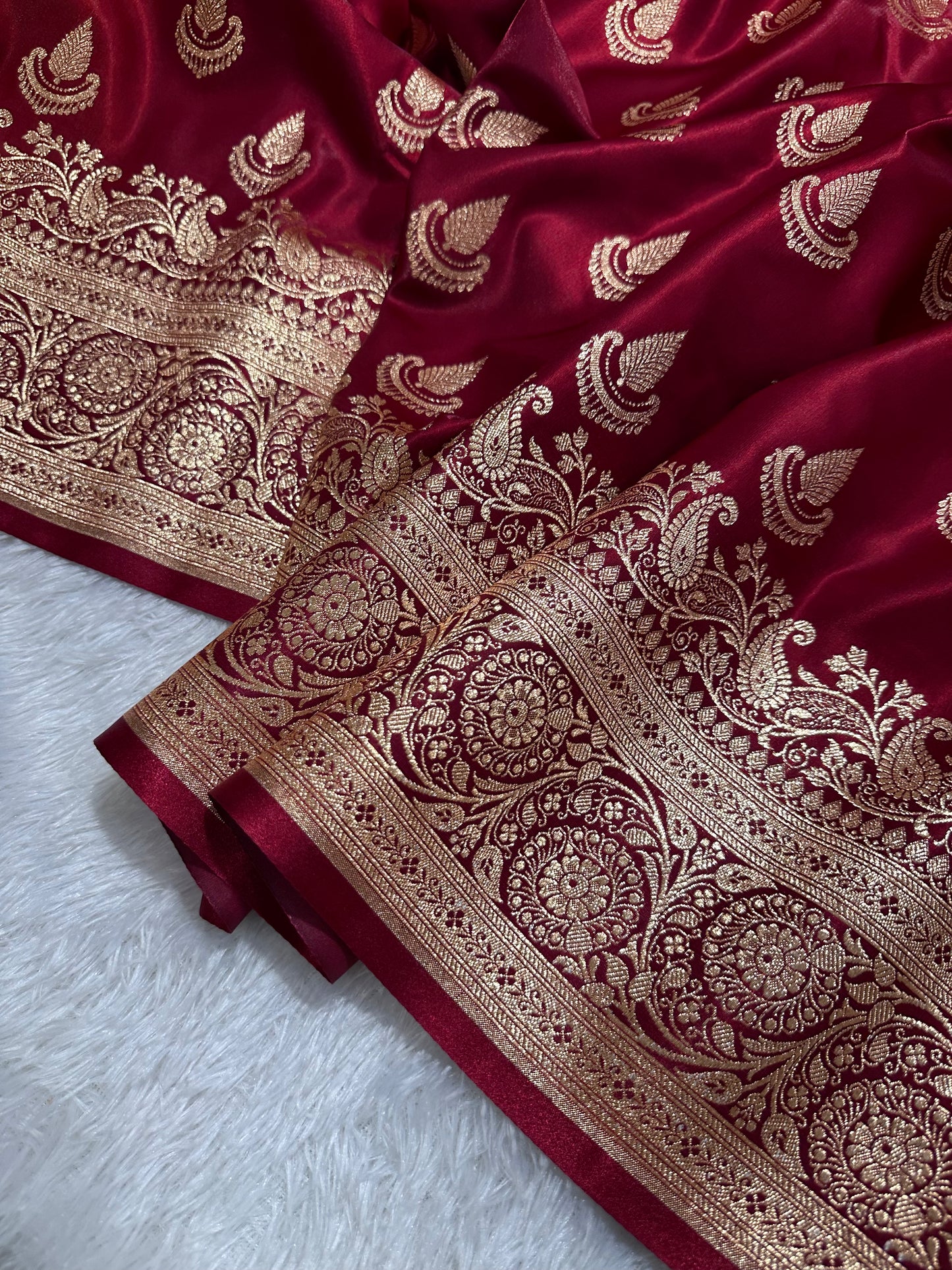 Bridal Maroon Satin Silk Banarasi Saree with Royal Guldasta Chakra Border and Traditional Chand-Panna Butis