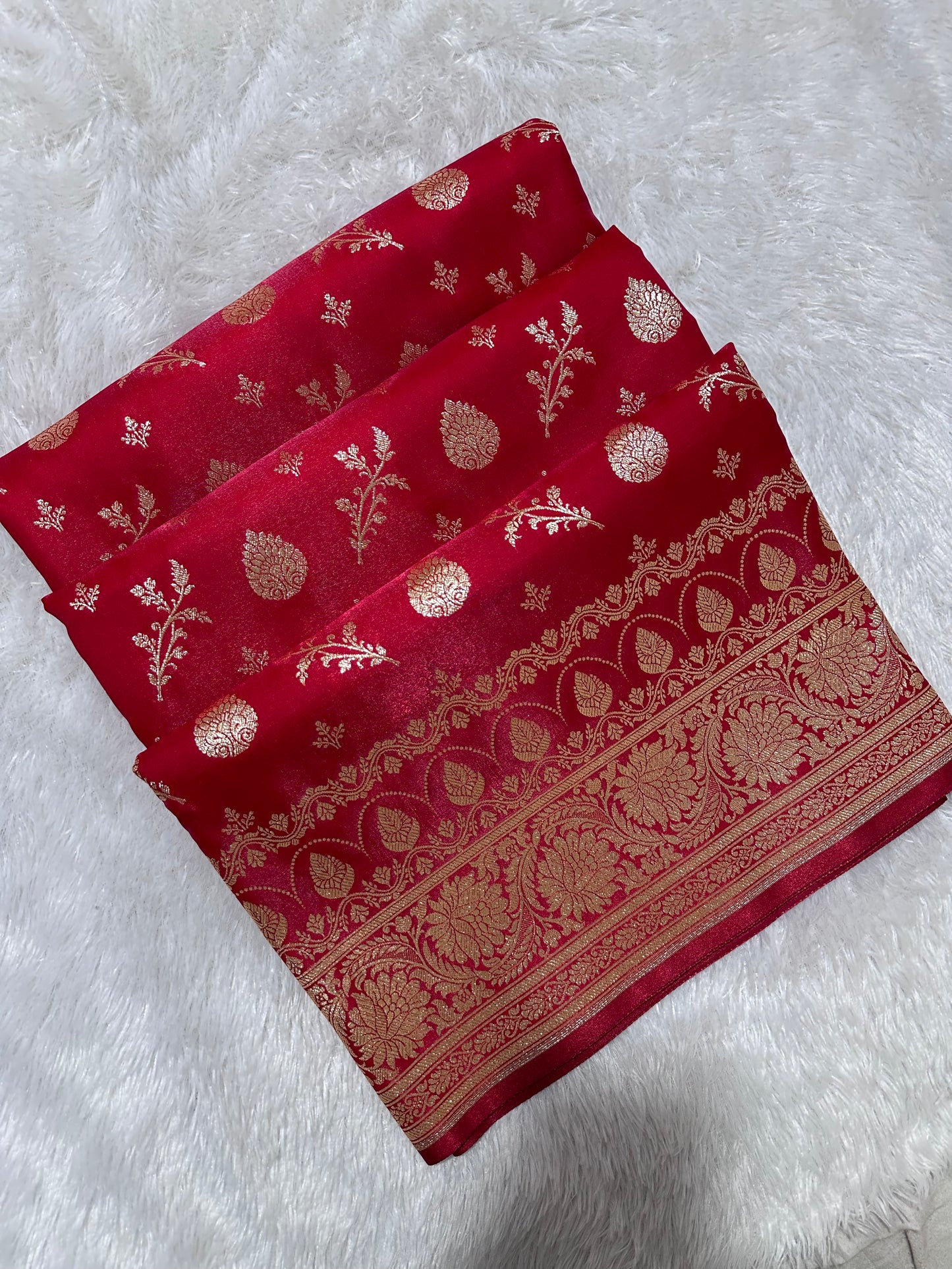 Crimson Red Satin Silk Banarasi Saree with Royal Floral Jhallar Border and Elegant Kalka-Floral Jaal Butis
