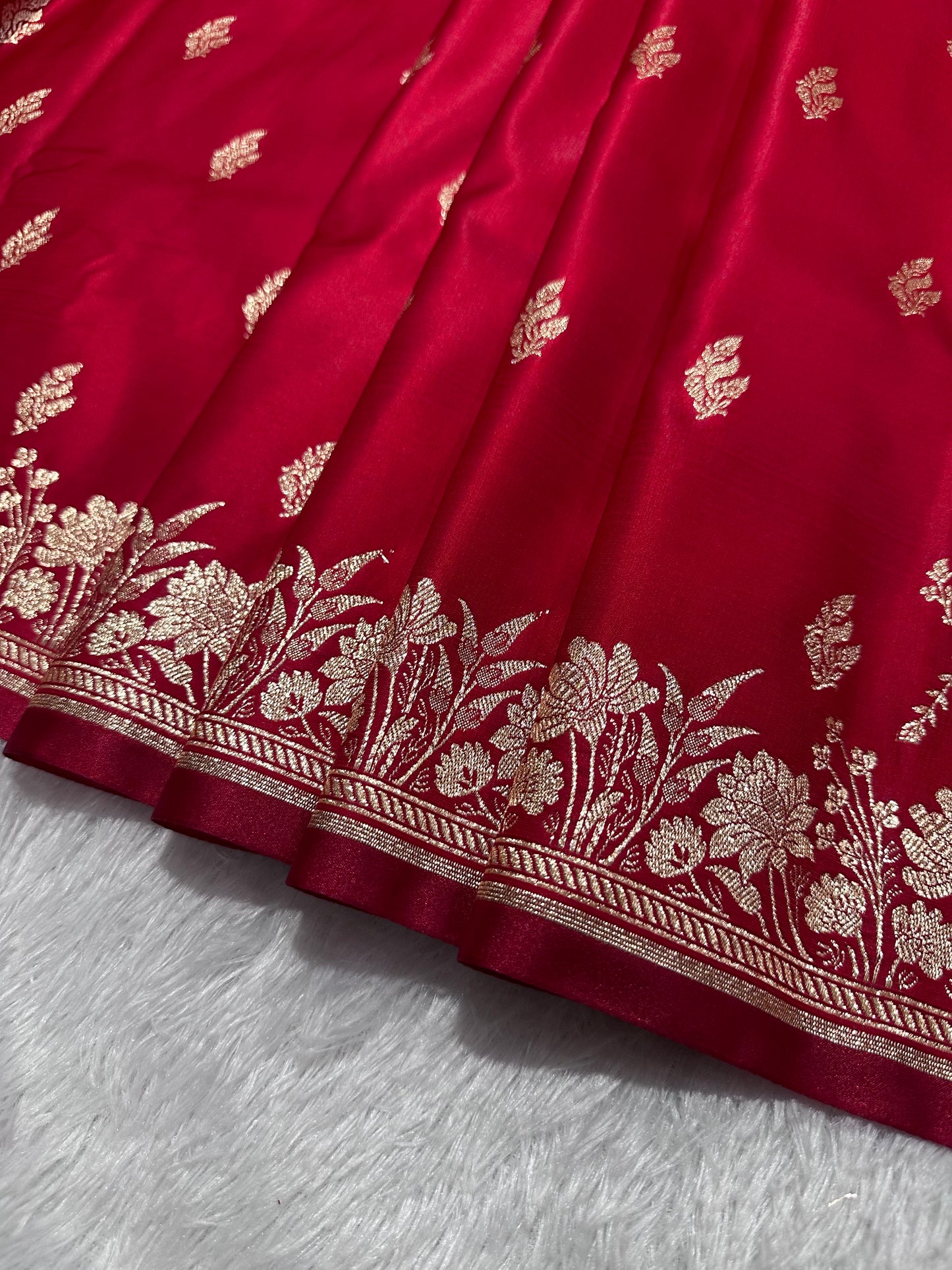 Crimson Red Satin Silk Banarasi Saree with Delicate Floral Arch Border and Bold Gold Panna Butis