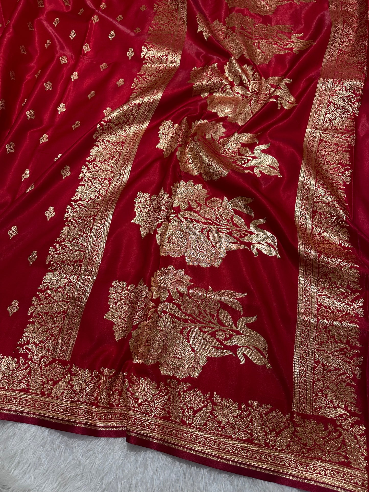 Elegant Crimson Red Satin Silk Banarasi Saree with Delicate Floral Arch Border and Traditional Kalka Butis