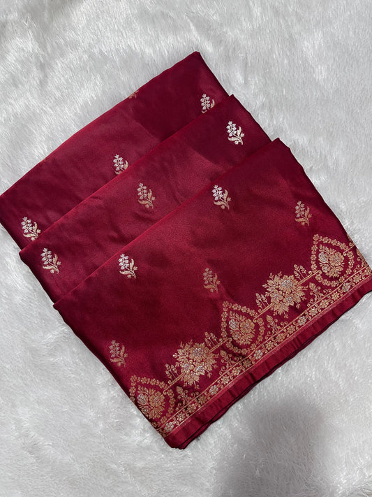 Elegant Maroon Katan Silk Banarasi Saree with Delicate Floral Arch Border and Full-Bloomed Rose Butis