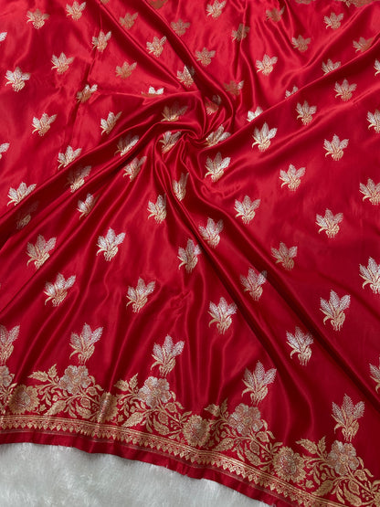 Elegant Tomato Red Katan Silk Banarasi Saree with Delicate Floral Arch Border and Traditional Bouquet Leaf Butis