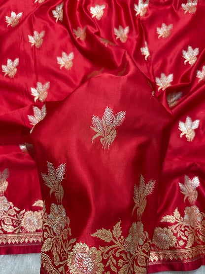 Elegant Tomato Red Katan Silk Banarasi Saree with Delicate Floral Arch Border and Traditional Bouquet Leaf Butis