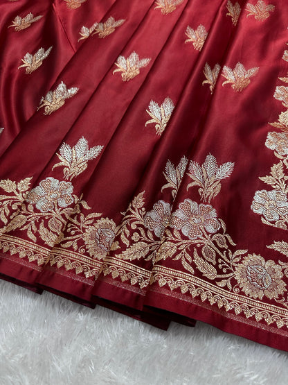 Elegant Maroon Katan Silk Banarasi Saree with Delicate Floral Arch Border and Traditional Bouquet Leaf Butis