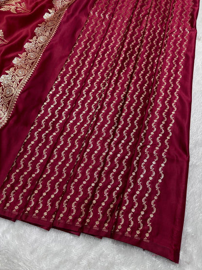 Elegant Maroon Katan Silk Banarasi Saree with Delicate Floral Arch Border and Traditional Bouquet Leaf Butis