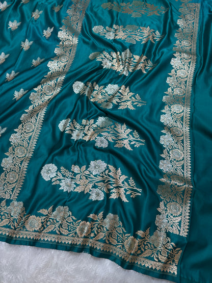 Premium Peacock Blue Katan Silk Banarasi Saree with Delicate Floral Arch Border and Traditional Bouquet Leaf Butis