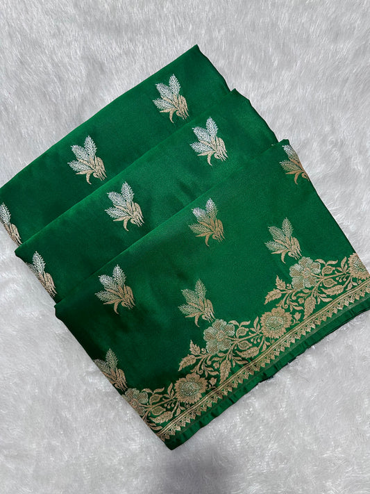Premium Bottle Green Katan Silk Banarasi Saree with Delicate Floral Arch Border and Traditional Bouquet Leaf Butis