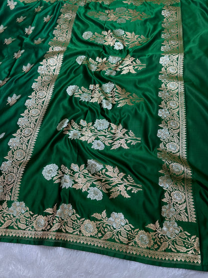 Premium Bottle Green Katan Silk Banarasi Saree with Delicate Floral Arch Border and Traditional Bouquet Leaf Butis
