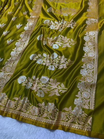 Elegant Olive Mehendi Green Katan Silk Banarasi Saree with Delicate Floral Arch Border and Traditional Bouquet Leaf Butis
