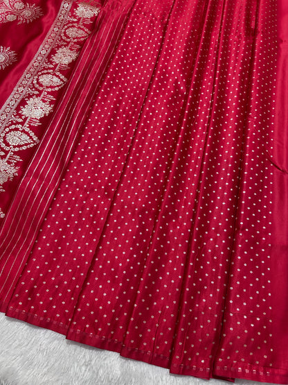 Elegant Crimson Red Katan Silk Banarasi Saree with Delicate Floral Arch Border and Full-Bloomed Rose Butis